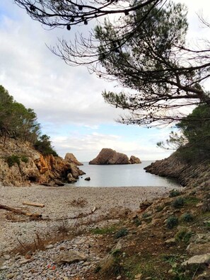 Beach - Rural house for groups and hikers, nature and tranquility lovers. (La Torre Vella)