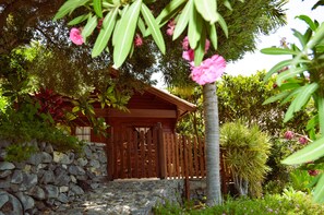 Exterior detail - Los Palmeros cabin, ocean and mountain view (Vallehermoso)