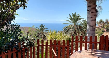 Los Palmeros cabin, ocean and mountain view