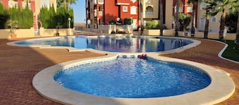 Fantastisk Privat 2 soverom S / D villa på Puerto / EuroMarina kompleks, Los Alcazares.