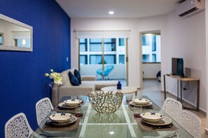 Dining - Central Huge PH with Private Rooftop and Jacuzzi (Playa del Carmen)