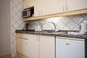 Fridge, microwave, stovetop, toaster