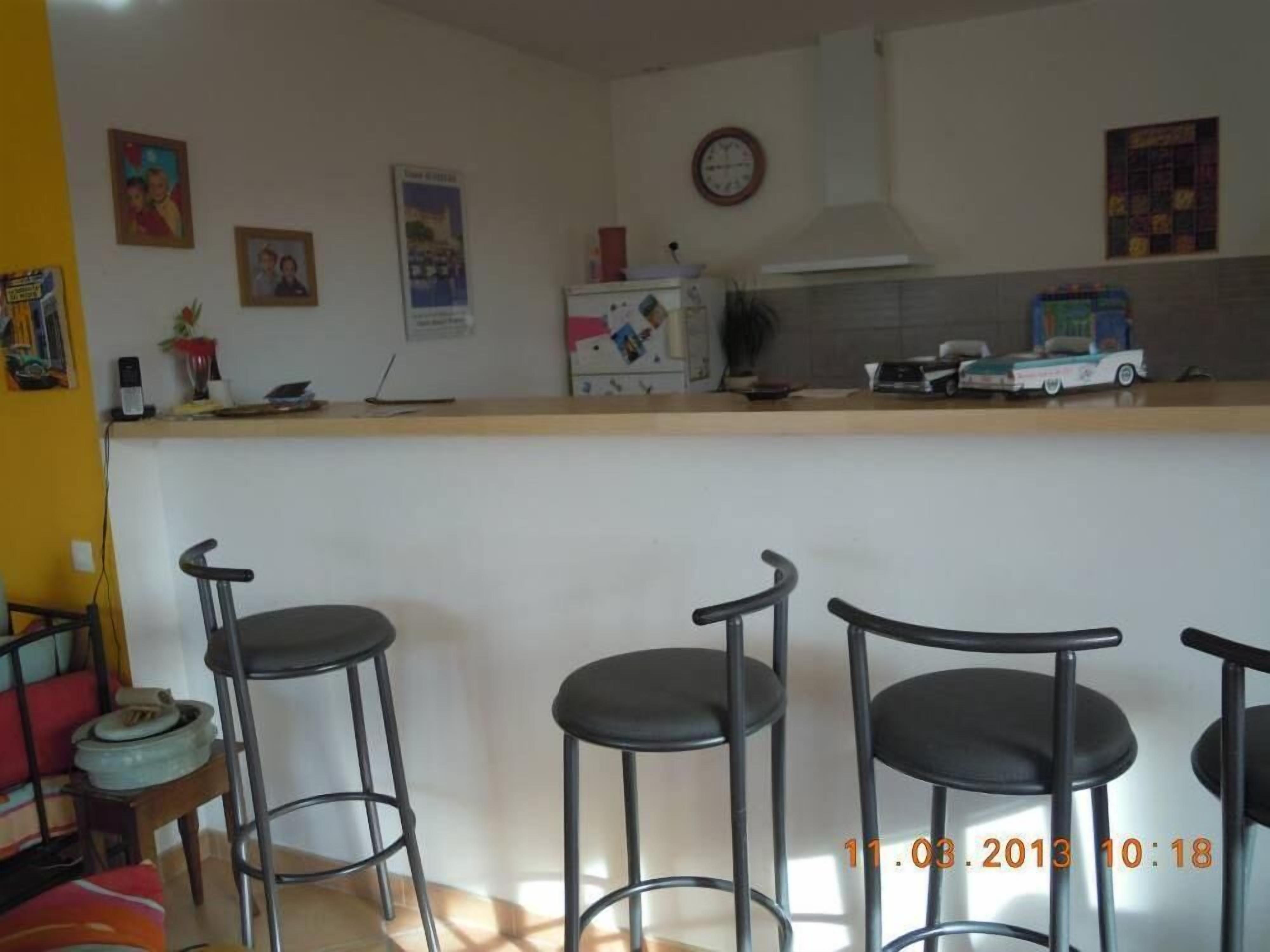 Villa with garden and swimming pool very quiet residence: just the cicadas