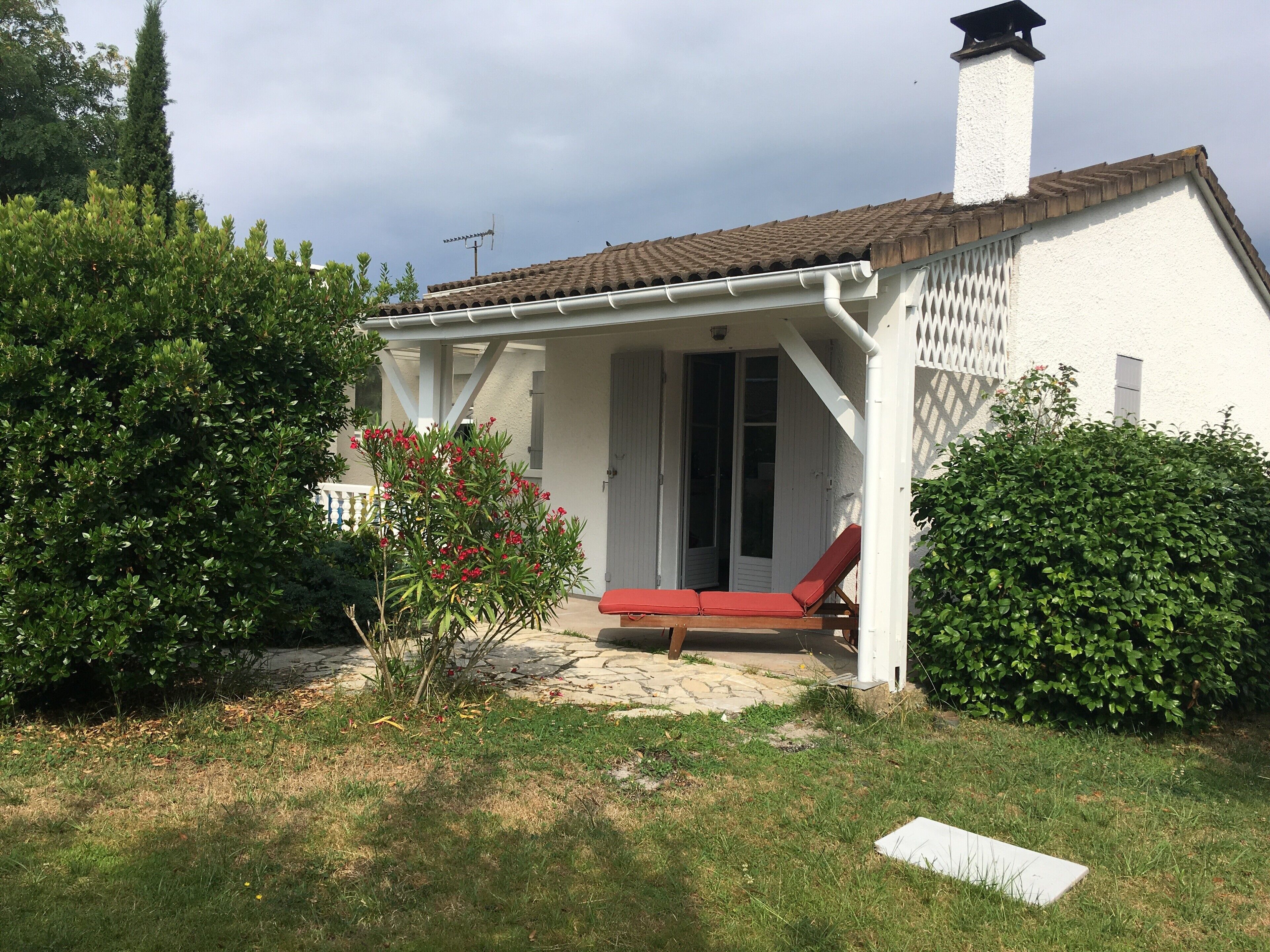 Very nice and cozy house 10 minutes from the Bassin
