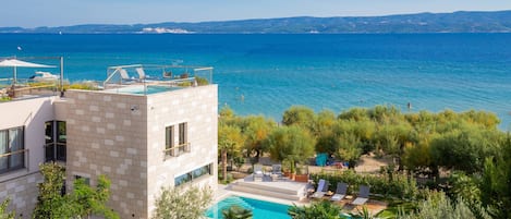 Indoor pool, outdoor pool