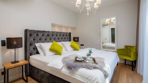 4 bedrooms, in-room safe, iron/ironing board, travel cot