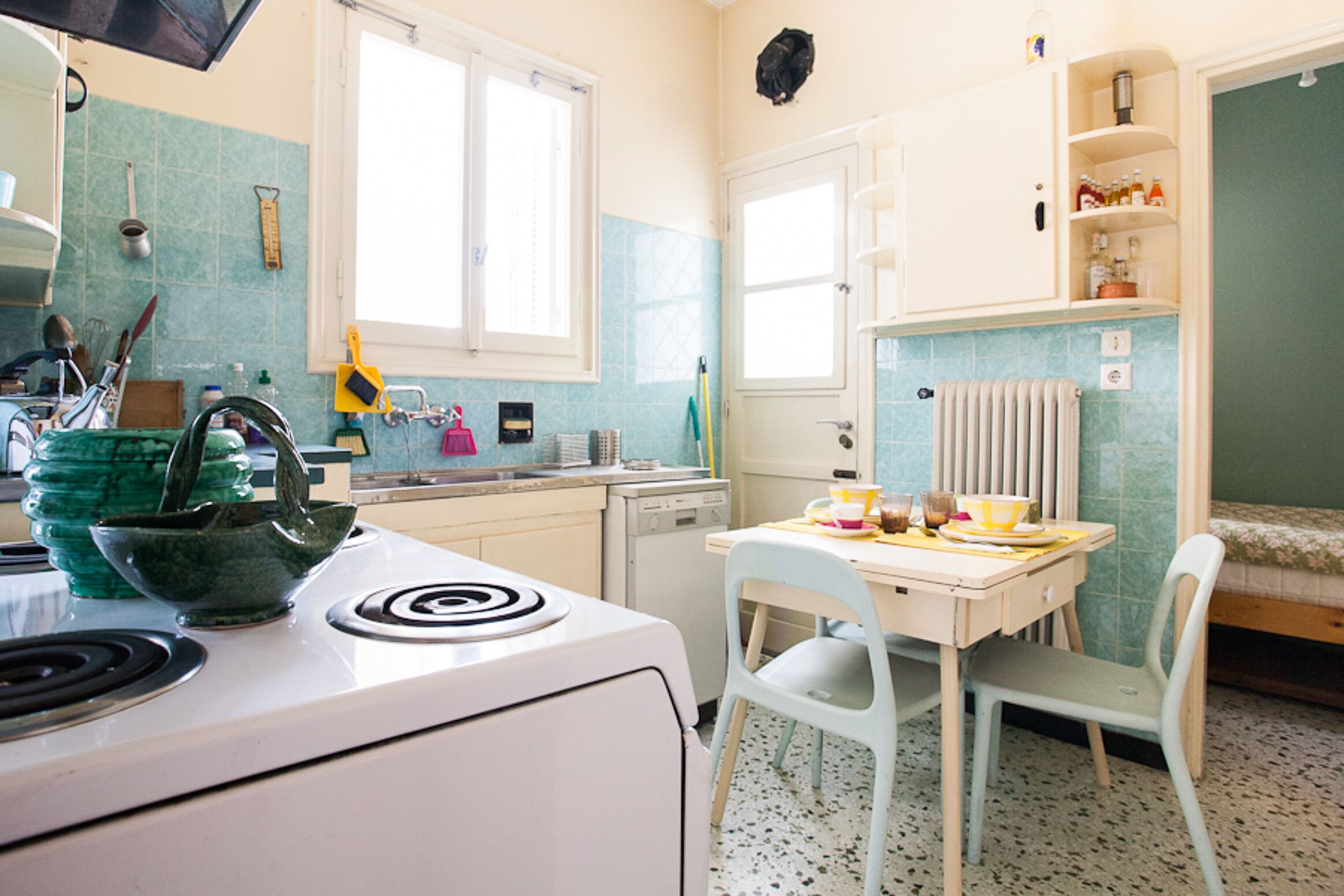 Athen s heart Plaka area, 2 minutes walk to metro