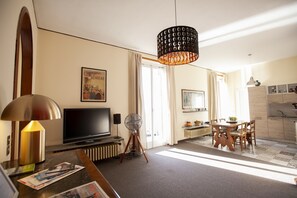 Interior - La Darsena di Riva Grande- Patria (Moltrasio)