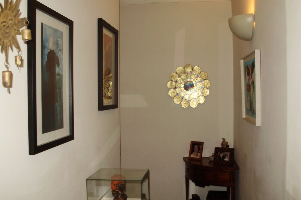 Room in prime area of Coimbra / private toilet