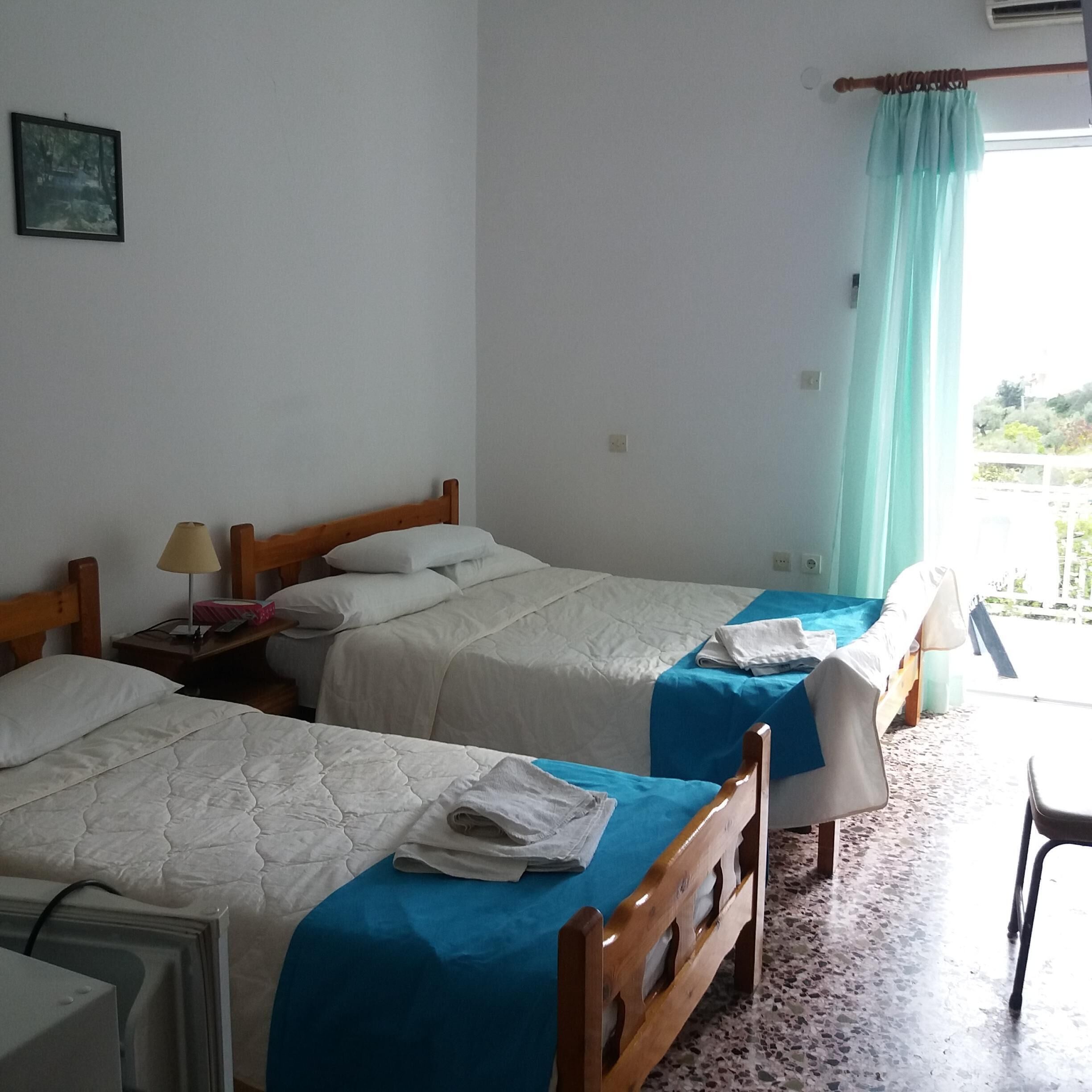 1 chambre, fer et planche à repasser, Wi-Fi gratuit, draps fournis