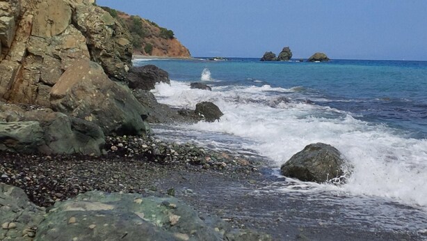 Beach nearby - Manoleas Taverna & Rooms to Let  (Kynouria)