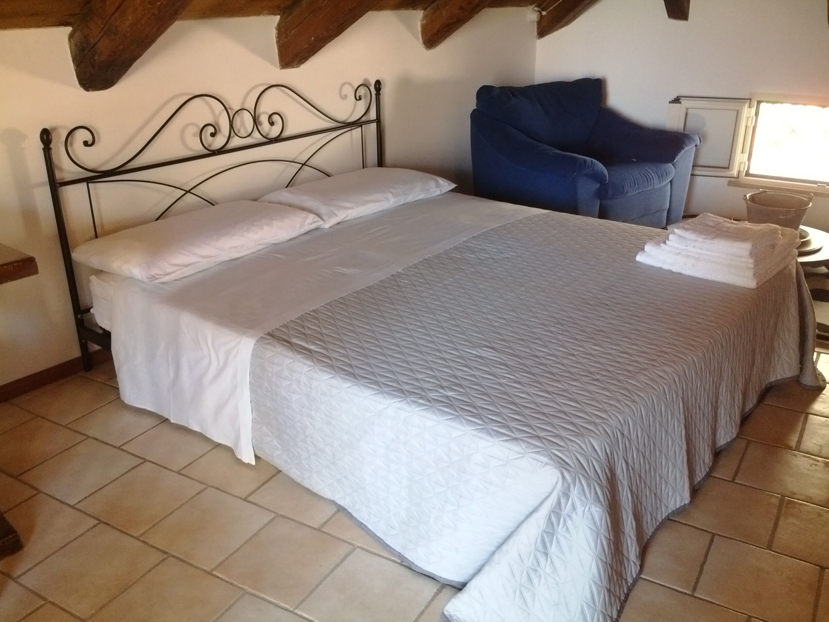 romantic attic - "the nest of the swallows"