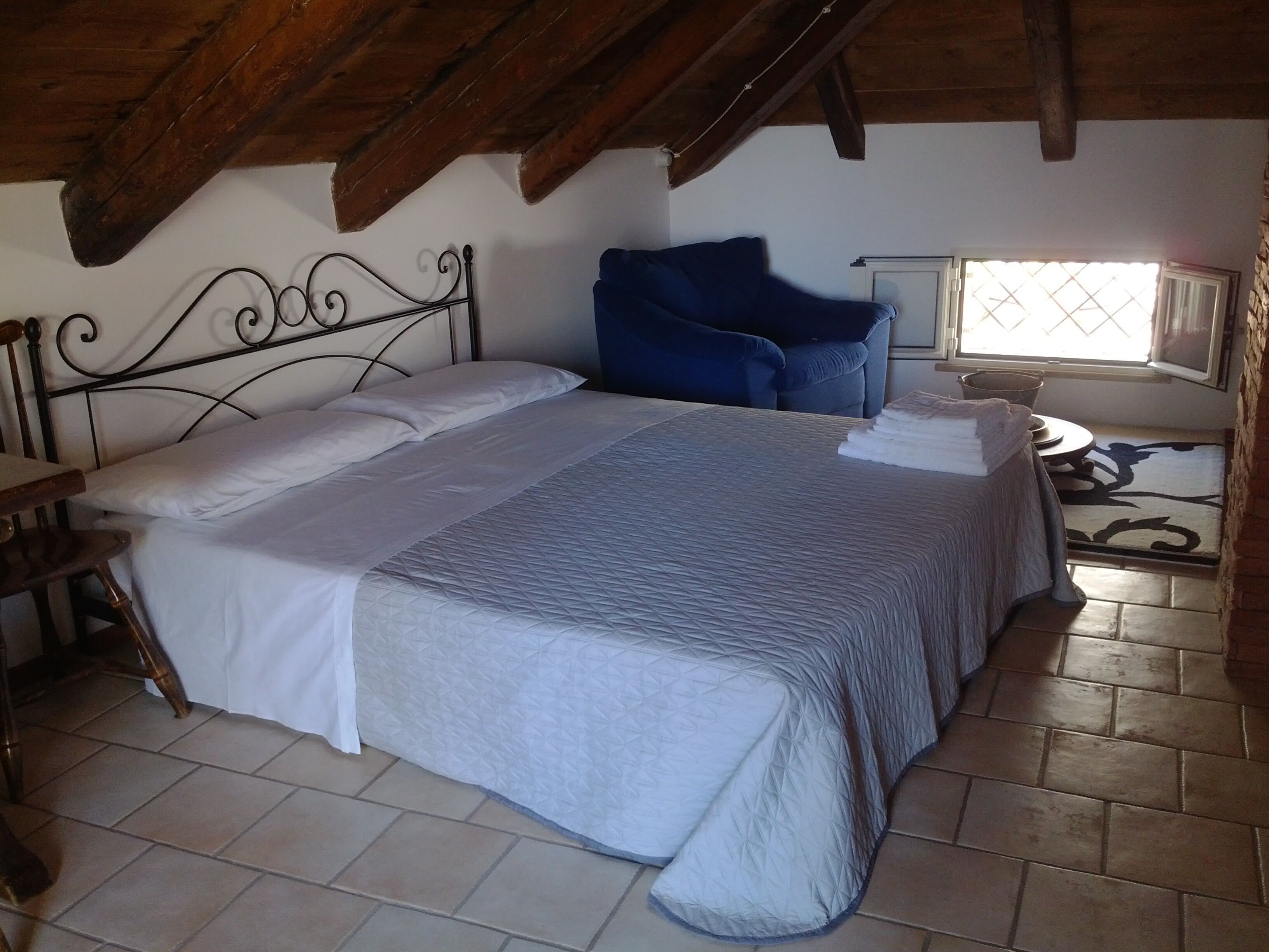 romantic attic - "the nest of the swallows"