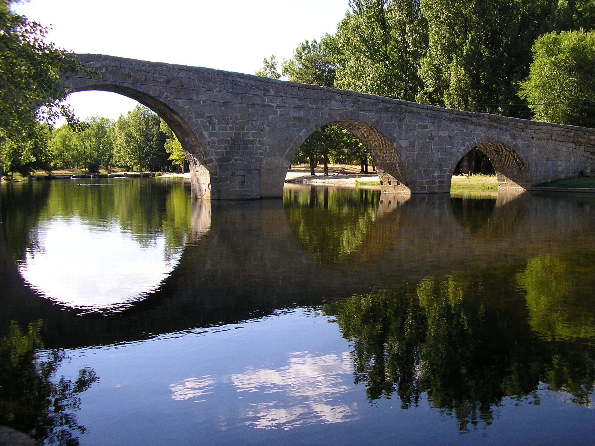 Accommodation in Navaluenga for 4 or 5 people