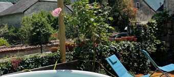 Le Petit Monrepos, location avec Jardin et jacuzzi nordique, 5 minutes de Laruns