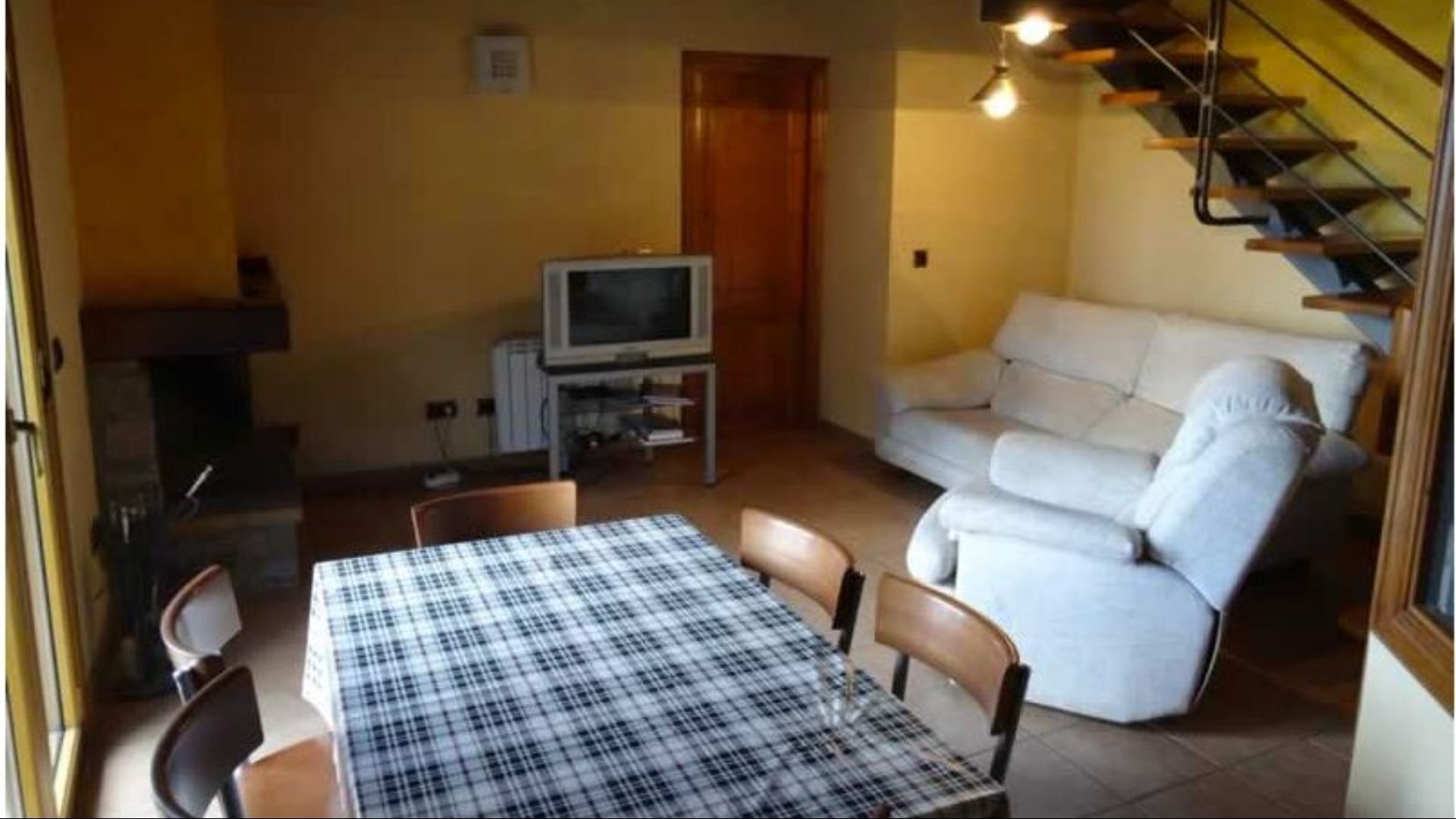 Astasia House, in a quiet location.