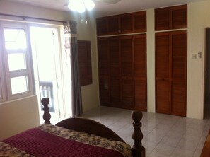 Dining - Spacious 2 Bed 2 Bath Condo Across From The Beach (CHRIST CHURCH)