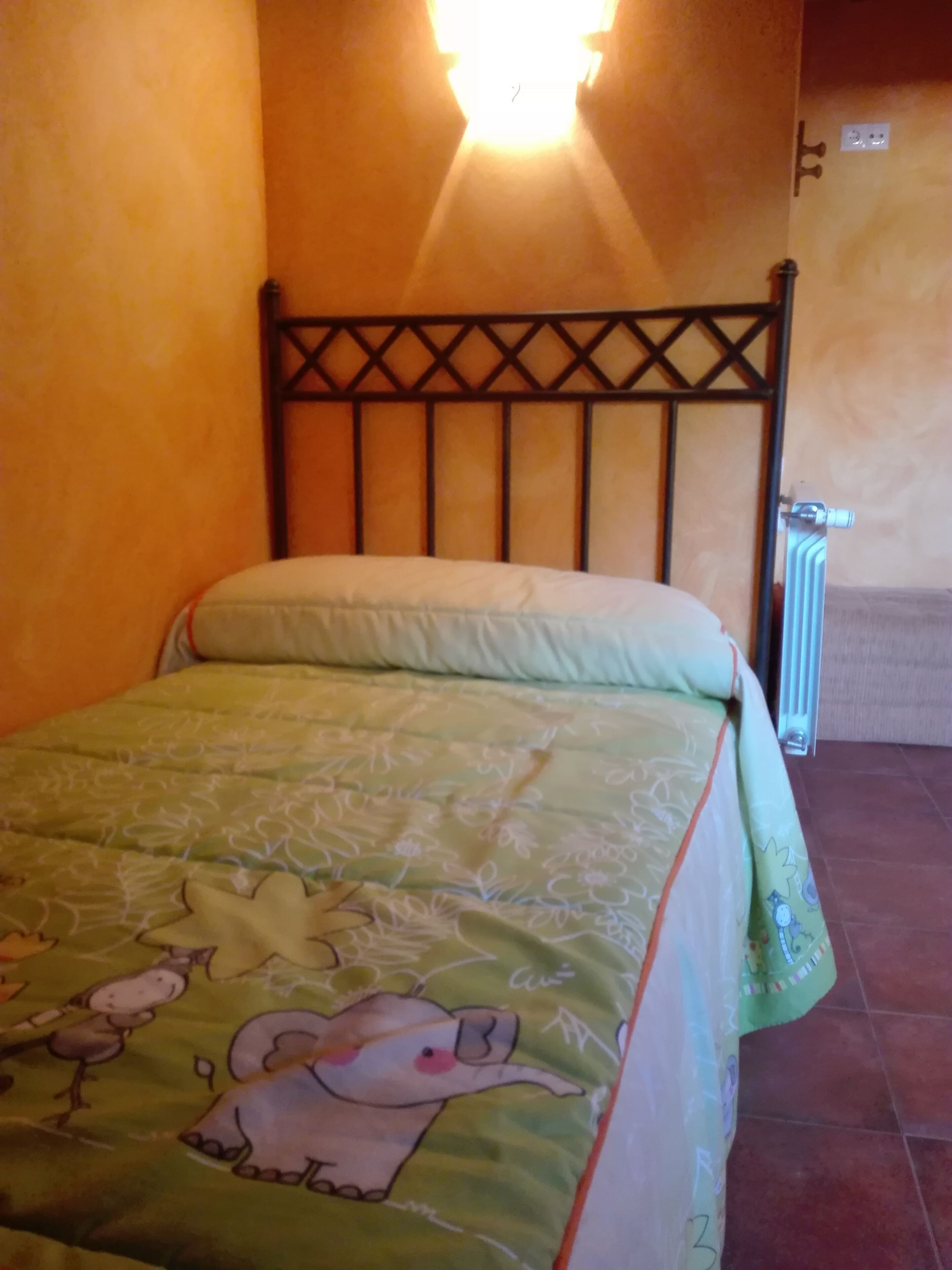 LOS ROSALES I APARTMENT