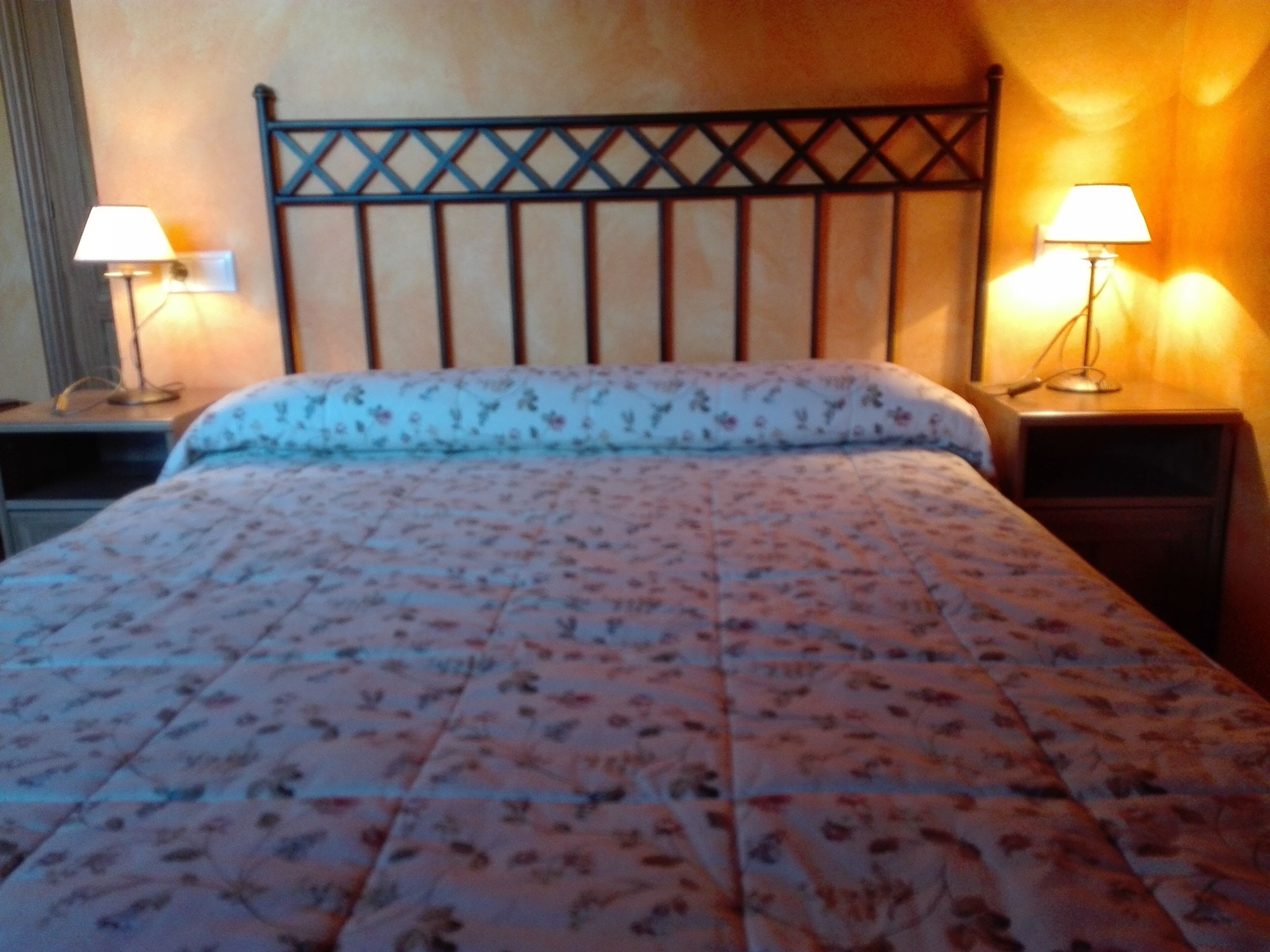 LOS ROSALES I APARTMENT