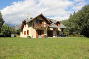 Exterior - IMPRESSIVE HOUSE IN BOURG D’OISANS - SLEEPS 14 (Bourg d'Oisans)