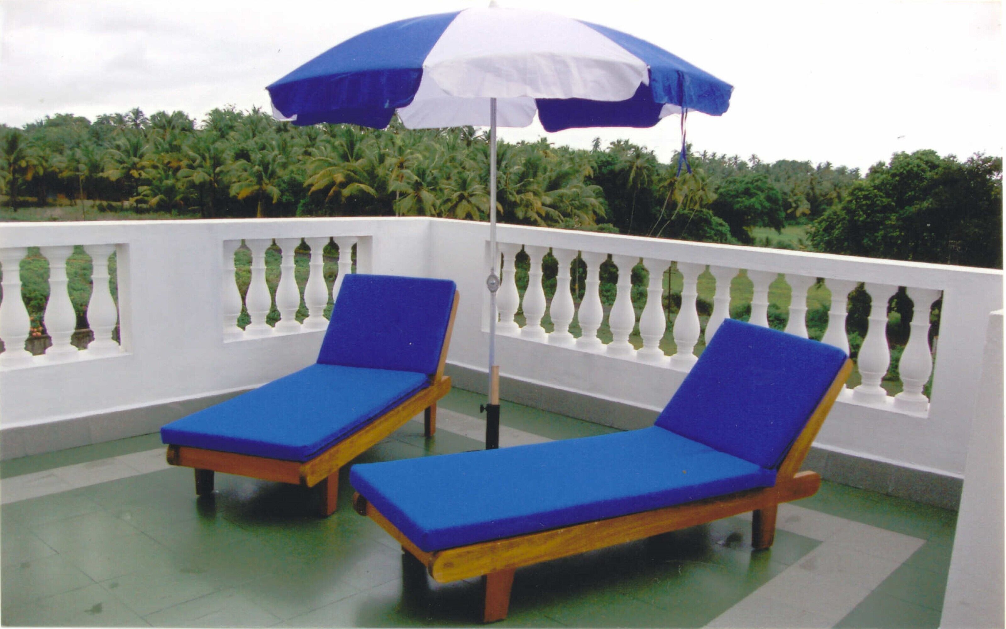 1 Bedroom Apartment (B) In Betalbatim South Goa - Internet & Shared Private Pool