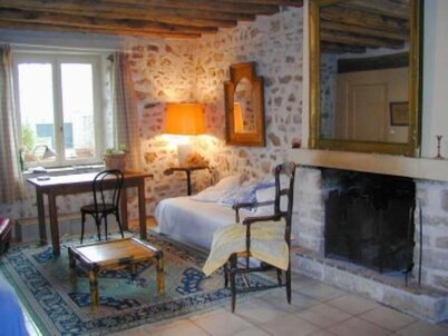 Chevannes: House with character