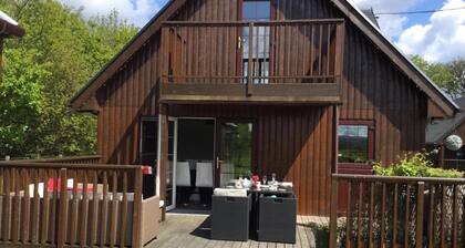 5 bedroom luxury lodge with private hot tub, unobstructed views, large gardens, barbecue area and fr