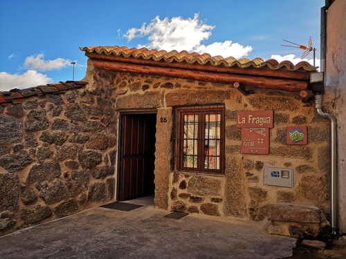 Casas Rurales Paredes / La Fragua