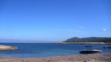 Beach nearby, beach towels