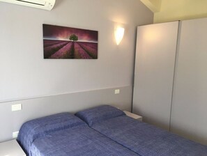 1 camera, Wi-Fi