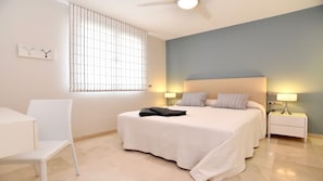 2 chambres, fer et planche Ă repasser, Wi-Fi, draps fournis