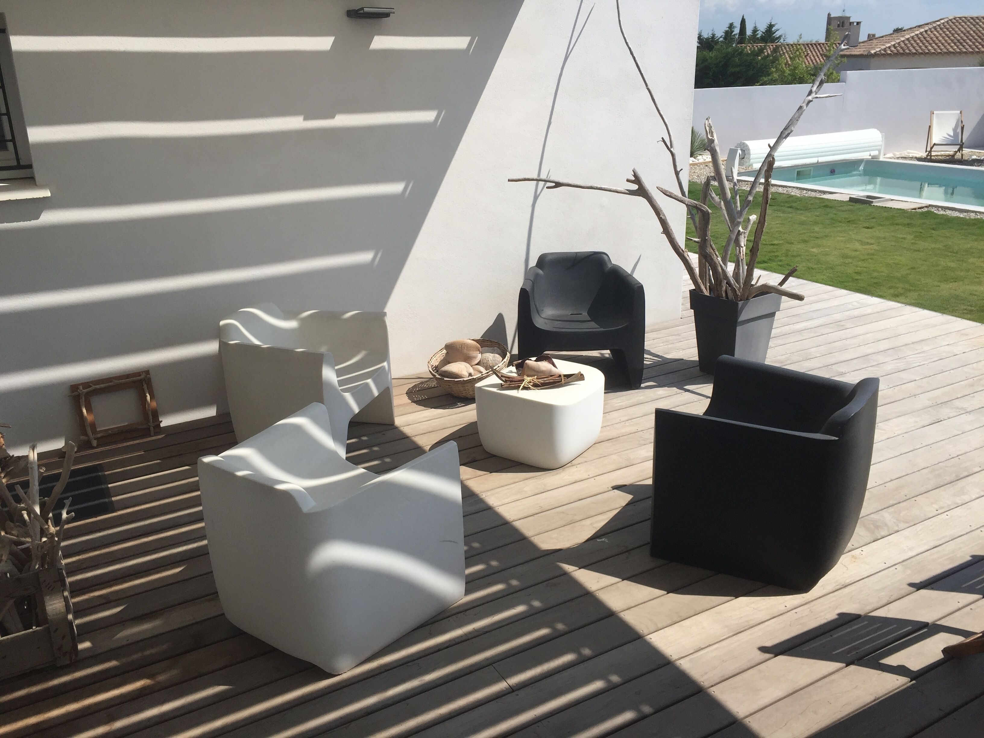 Salon d'été sous sa pergola bioclimatique