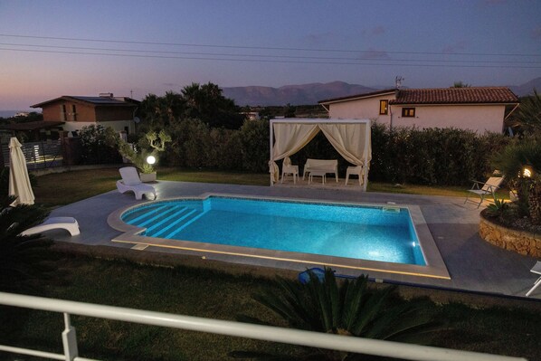 Piscina all'aperto