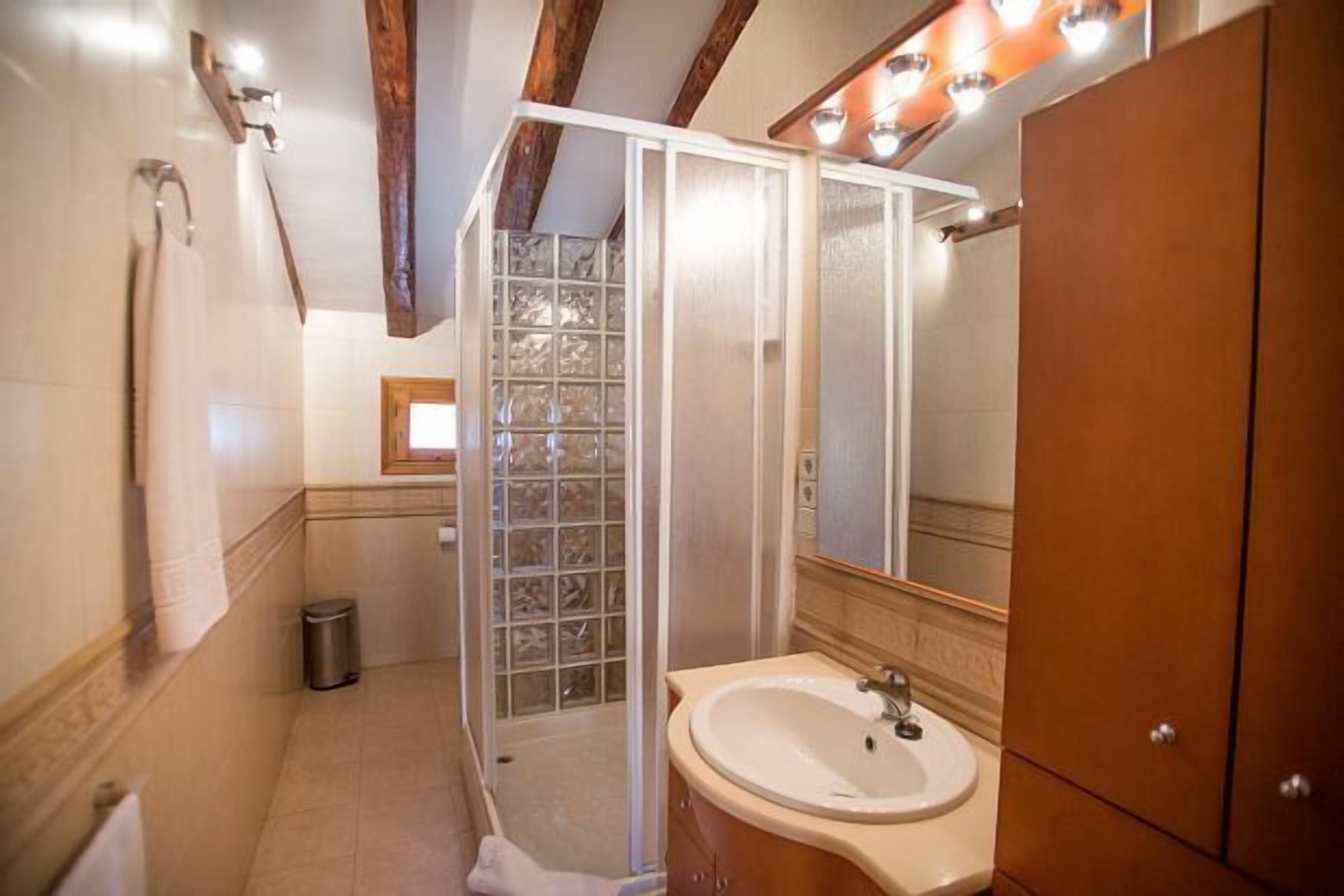 Self catering La Posada de Caseres for 6 people