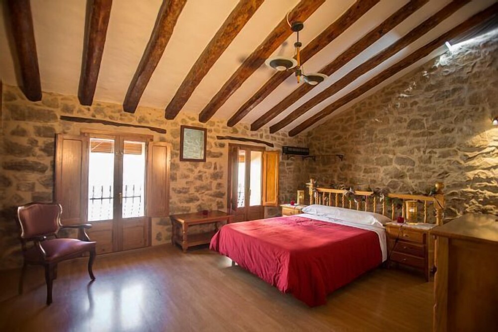 Self catering La Posada de Caseres for 6 people