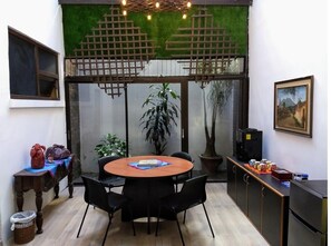 Dining - Double Bedroom Real View zone 15 Guatemala (San Rafael 1 casa 4)