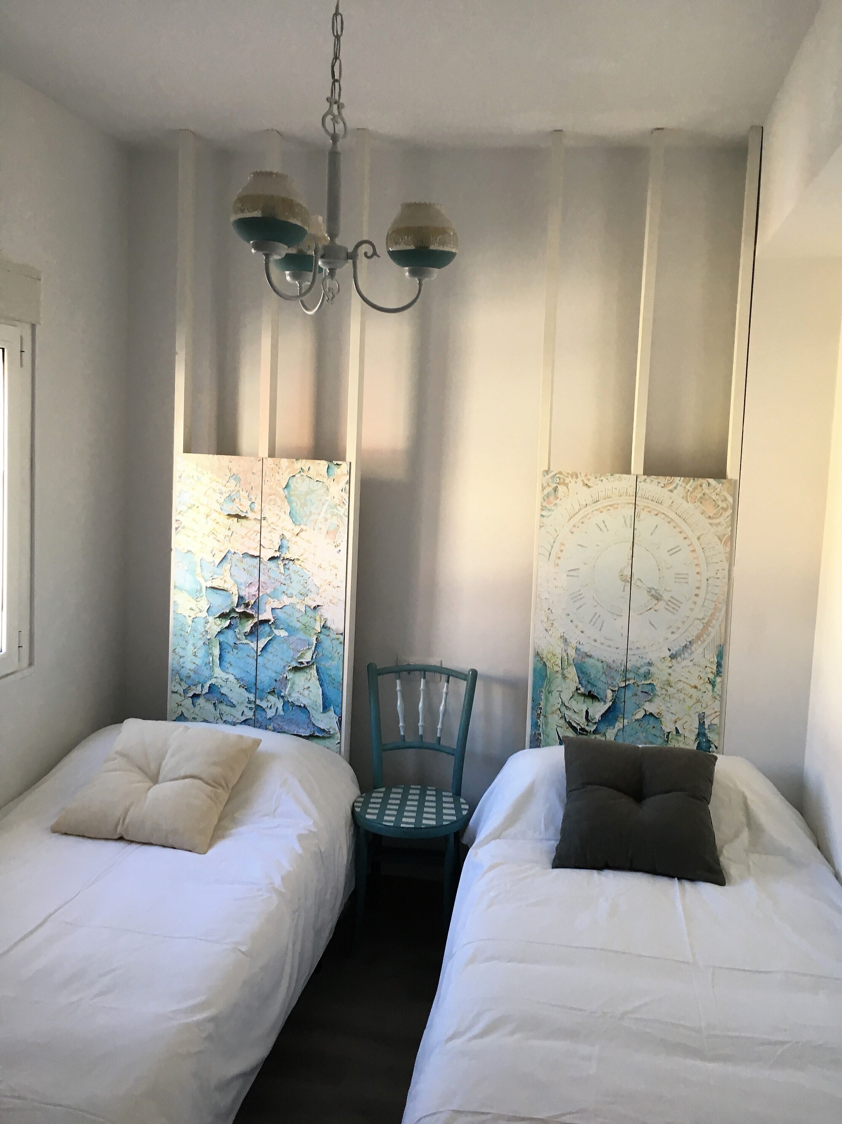 Iron/ironing board, internet, bed sheets