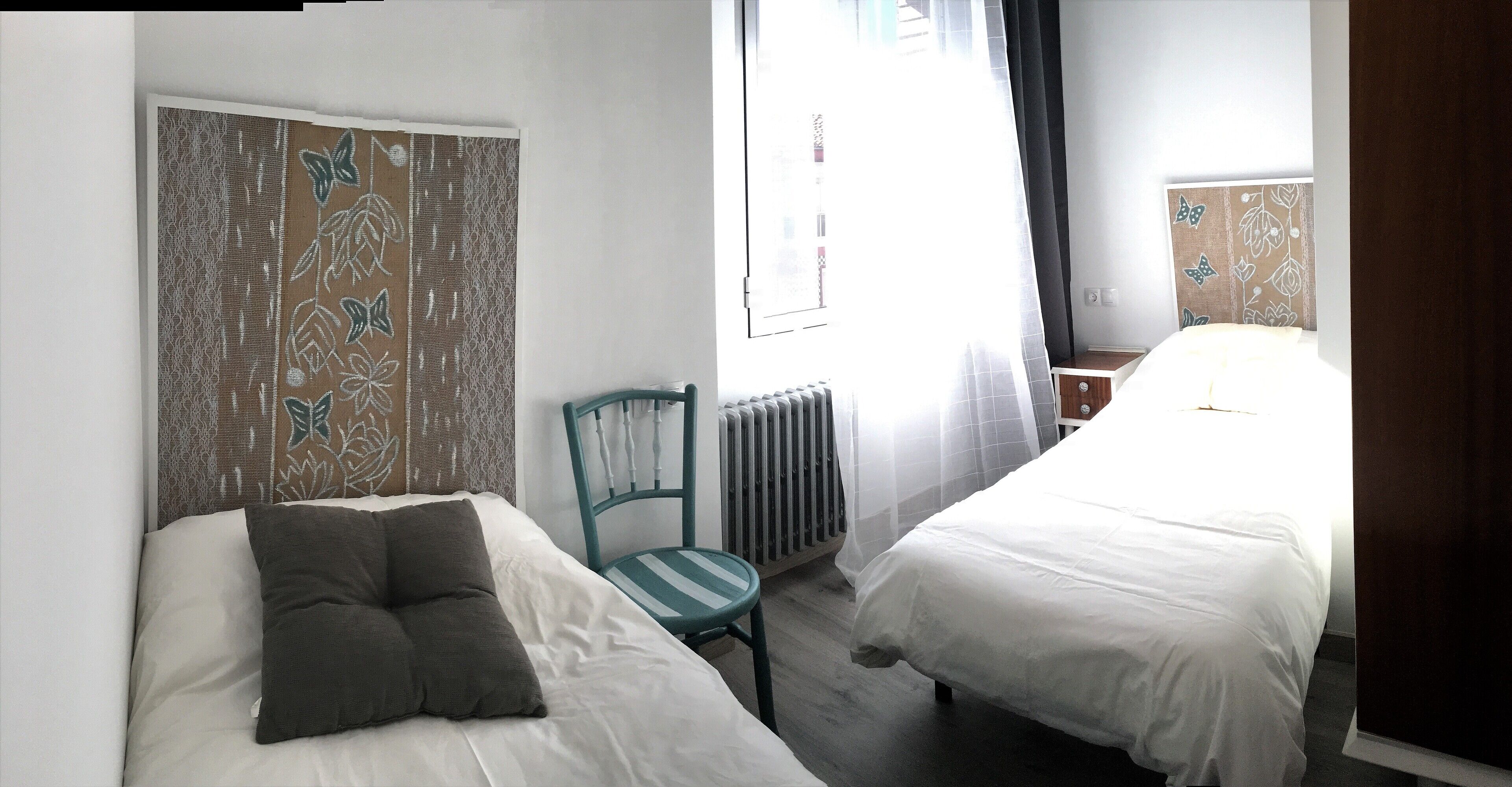 Bügeleisen/Bügelbrett, Internetzugang, Bettwäsche