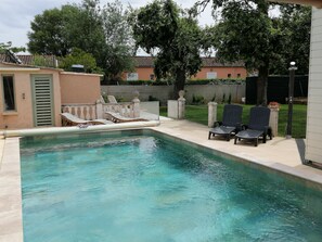 Piscina externa, piscina aquecida