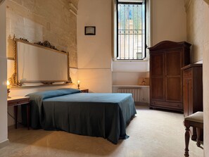 1 chambre, bureau, Wi-Fi gratuit, draps fournis
