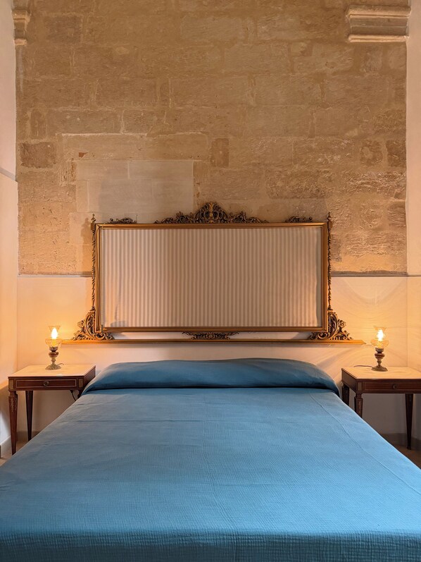 1 chambre, bureau, accès au Wi-Fi (inclus), literie fournie