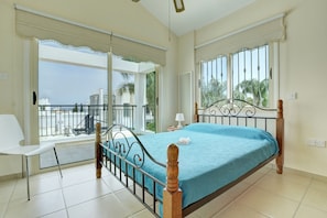 4 bedrooms, in-room safe, iron/ironing board, travel crib