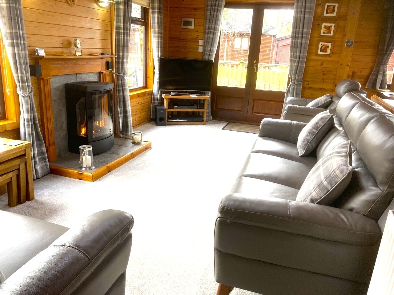 Smart TV, fireplace, video games, DVD player