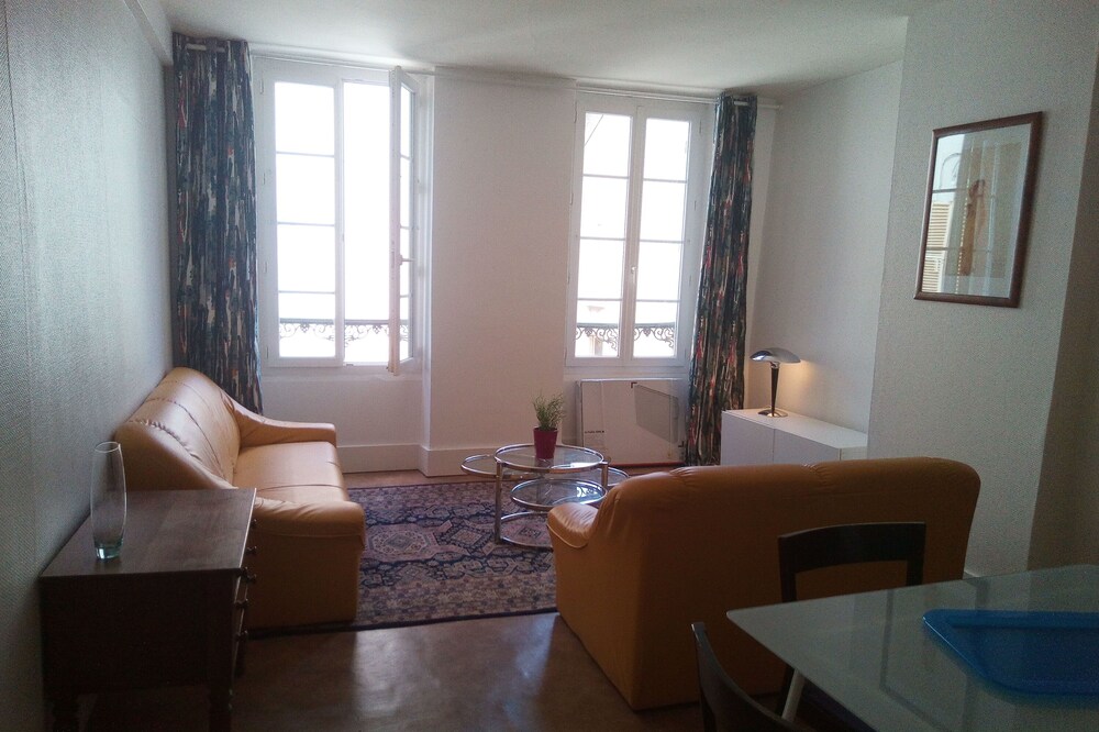 comfortable f3 apartment in the heart of the medieval village Ferrière en Gatinais