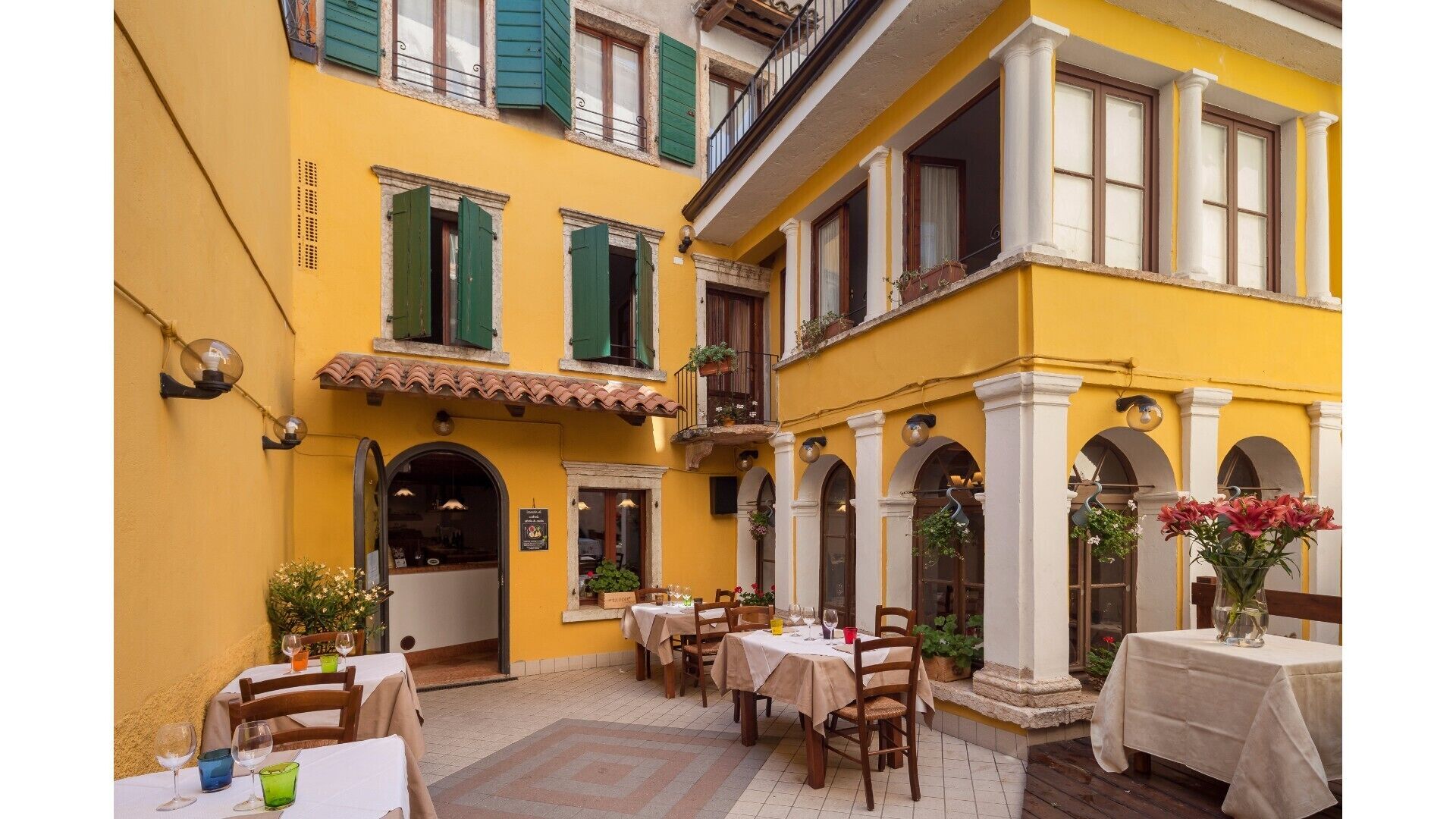 an old Locanda That is an Italian Landmark ... About 200 Years old "double 1"