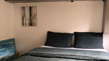 1 habitación y ropa de cama