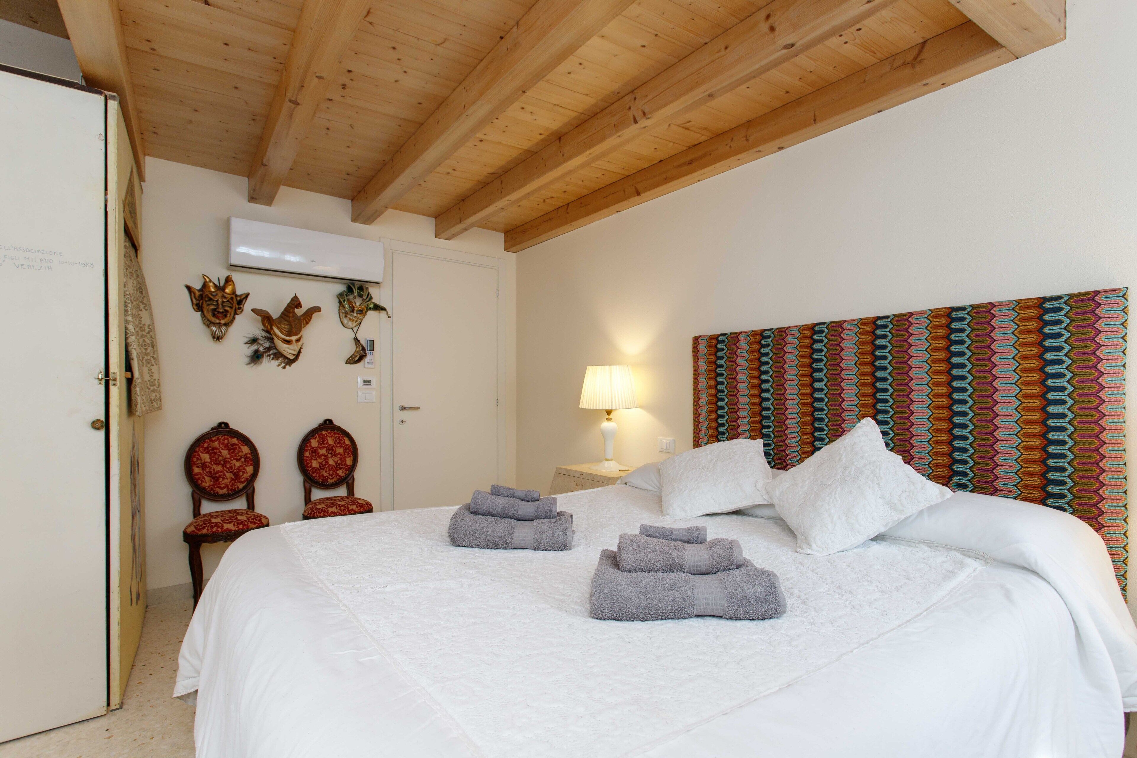 Stylish place ideal for the Biennale in Venice. A short walk from St Mark's 