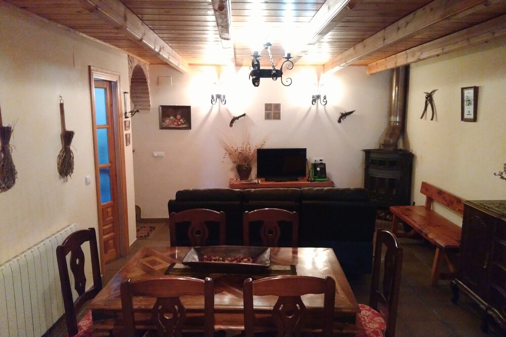 Marqués de Cerralbo, traditional house renovated in the urban center