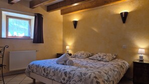 2 Schlafzimmer, Bügeleisen/Bügelbrett, Reisekinderbett, kostenloses WLAN