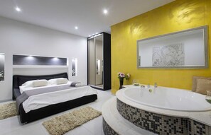 4 bedrooms, iron/ironing board, free WiFi, bed sheets - Villa Martinis in Rogoznica with private heated pool, for up to 14 persons (Rogoznica)